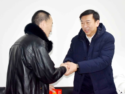 孙成坤走访慰问02