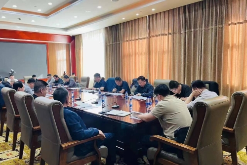 9月20日,集团公司总工程师于会军率调研组深入双鸭山矿业公司就灾害防治、科技创新、节能环保等工作开展调研。 9月20日,集团公司总工程师于会军率调研组深入双鸭山矿业公司就灾害防治、科技创新、节能环保等工作开展调研。