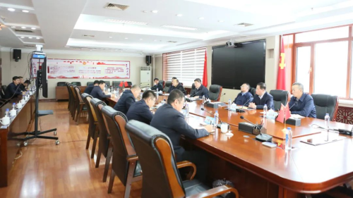 11月17日下午，集团公司党委书记王佳喜主持召开集团公司党委理论学习中心组集中学习（扩大）会议-1